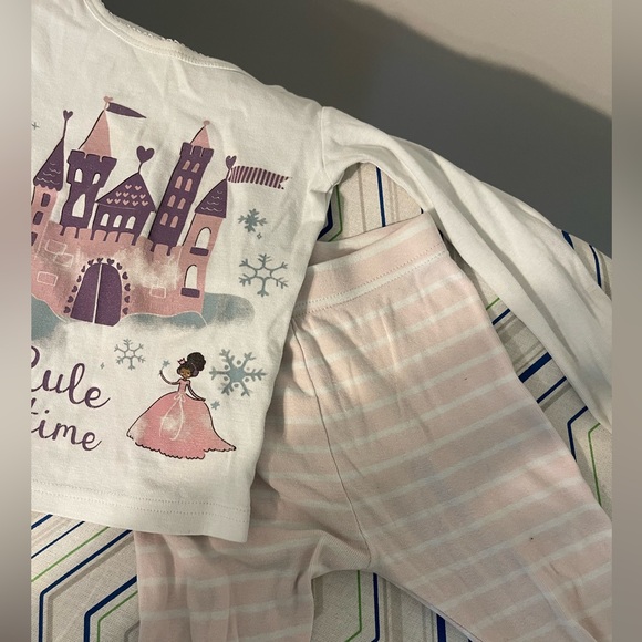 Pajama set - Picture 2 of 4